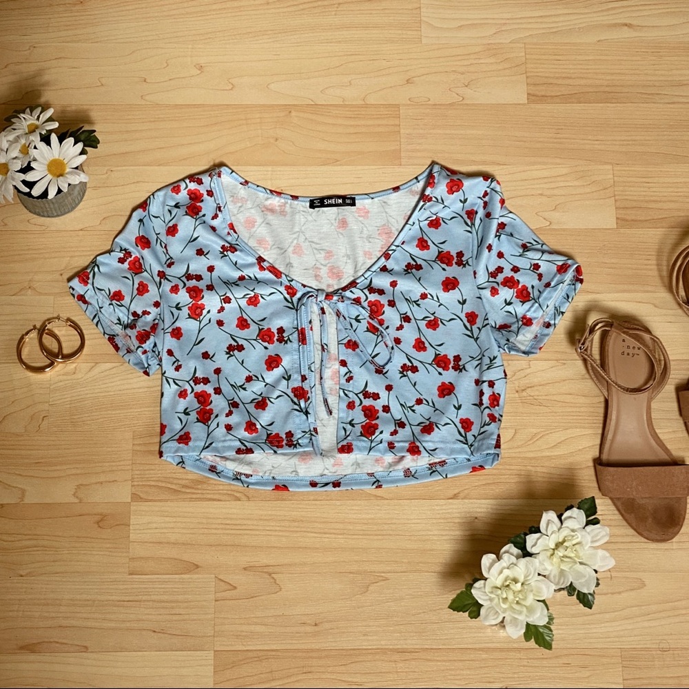 Cropped tie front floral top